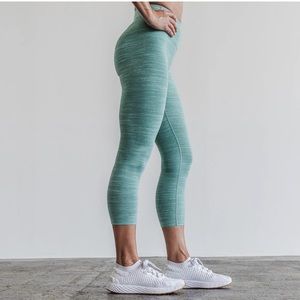 Nobull crop tights high rise